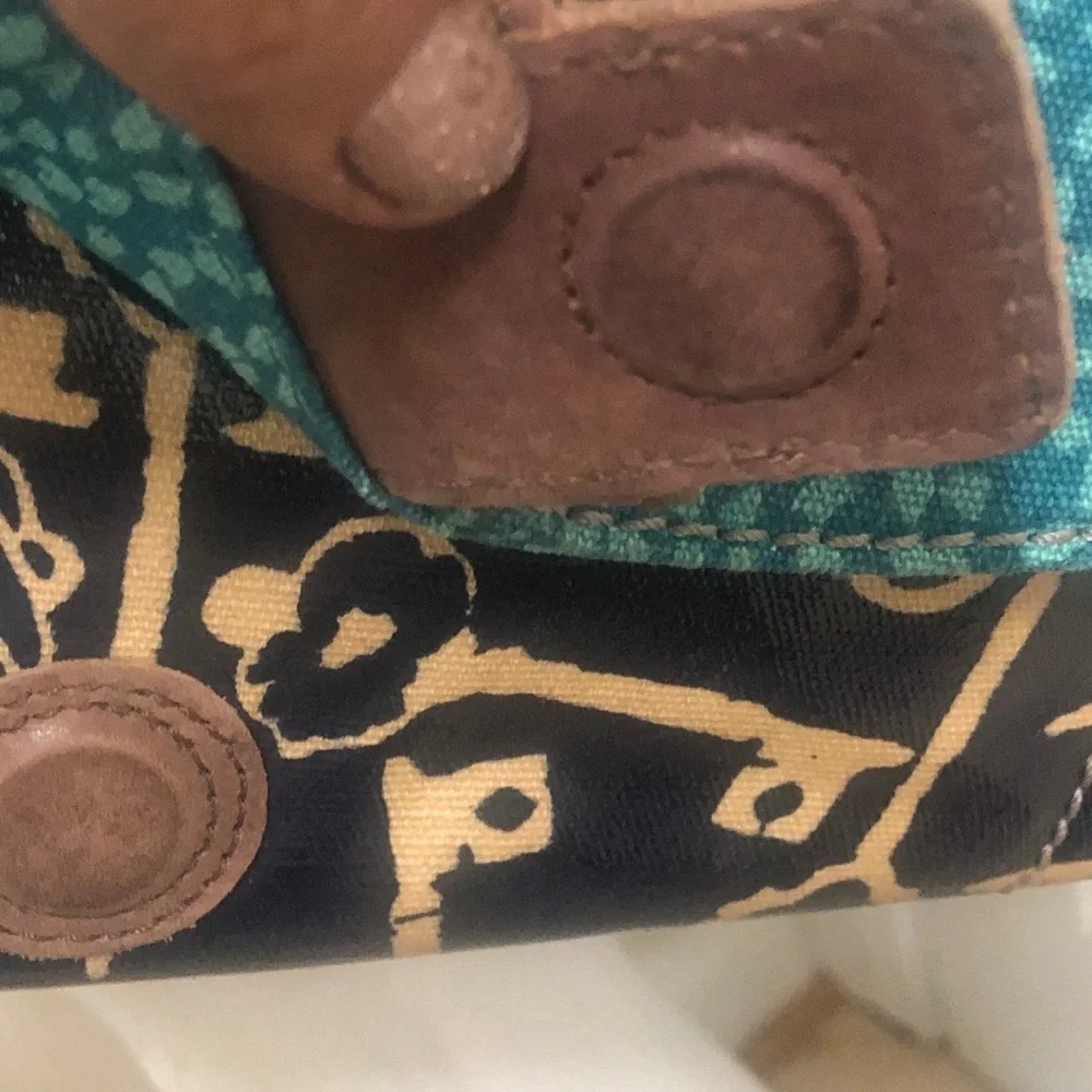 Fossil Adorable bag for school,office anywhere go